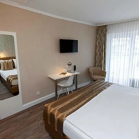Prinz Anton Hotel 3*