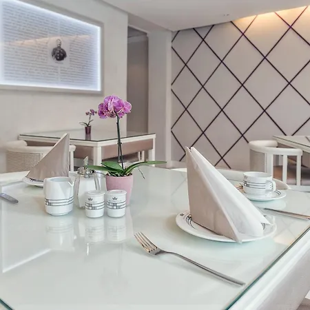 Prinz Anton Hotell 3*