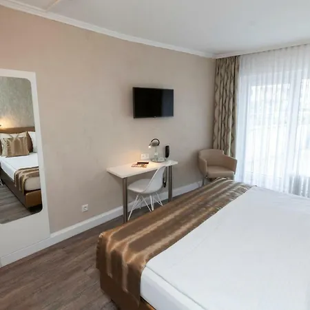 Hotell Prinz Anton 3*
