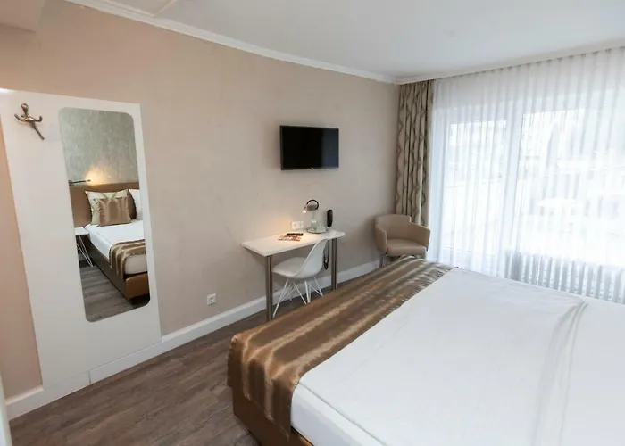 Hotel Prinz Anton 3*